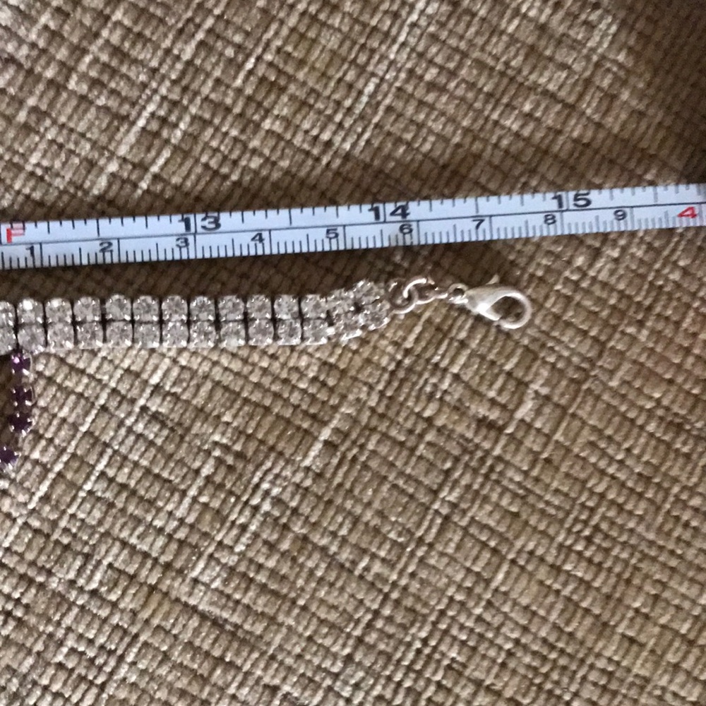 Diamond/Crystal like Costume Jewelry - Picture 11 of 12